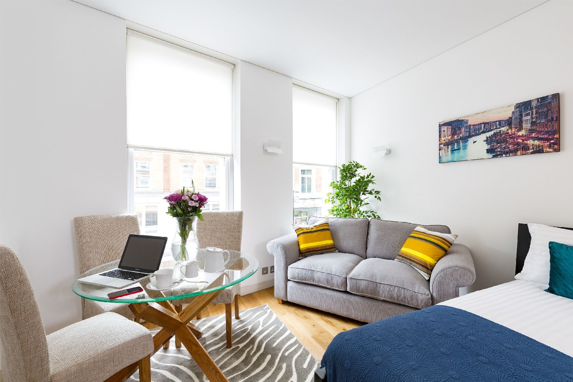 Serviced studio rental in Holborn